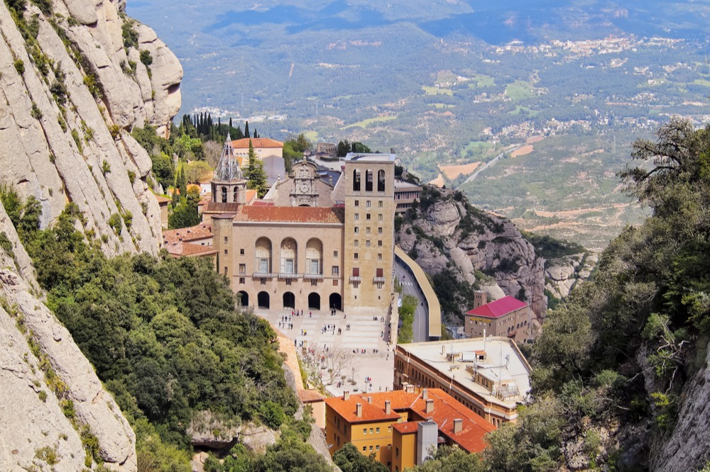 Tot Montserrat Card: Public Transport from Barcelona + Lunch