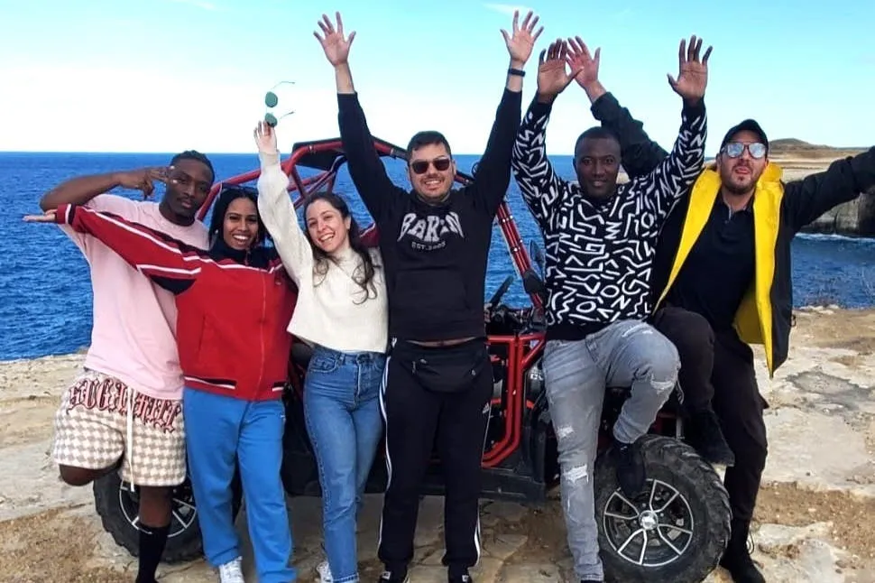 Gozo: Dia inteiro de passeio guiado de buggy + almoço + transferes