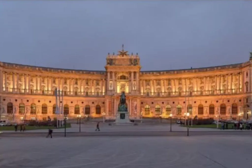 Neue Hofburg: House of Habsburg Entry Ticket