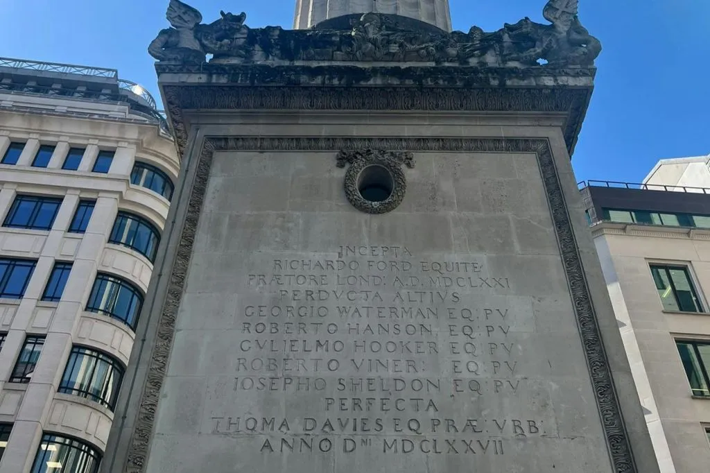 Monument to the Great Fire of London: Escorted Entry + Audio Guide