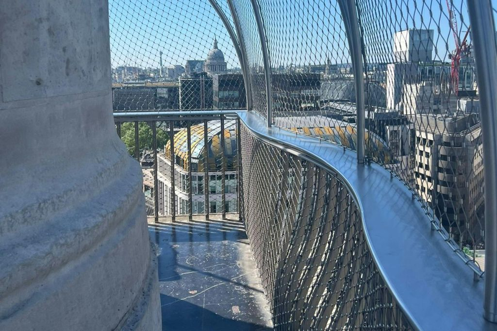 Monument to the Great Fire of London: Escorted Entry + Audio Guide