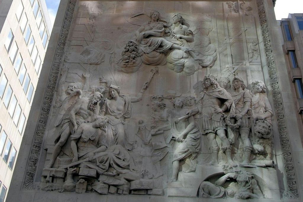 Monument to the Great Fire of London: Escorted Entry + Audio Guide