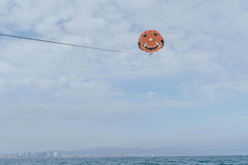 Barcelona: Parasailing Experience
