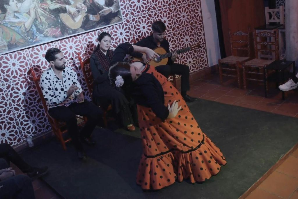 Santa Cruz Sevilla: Espectáculo Flamenco Mariscal + Bebida