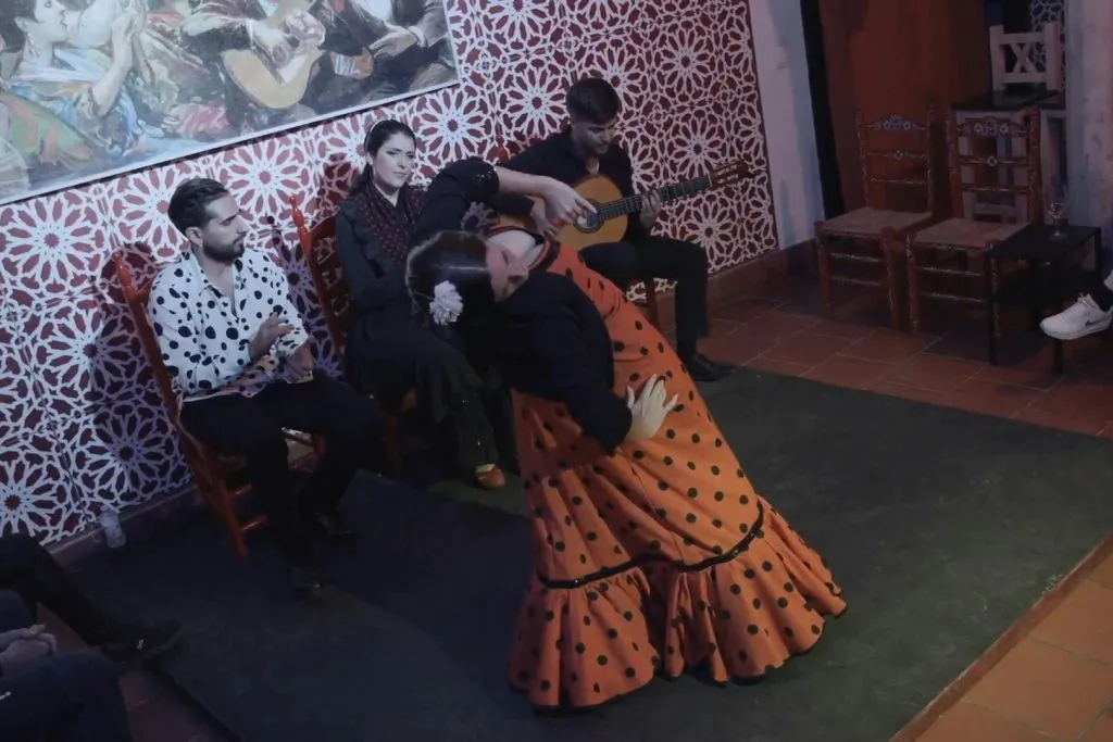 Santa Cruz Sevilla: Espectáculo Flamenco Mariscal + Bebida