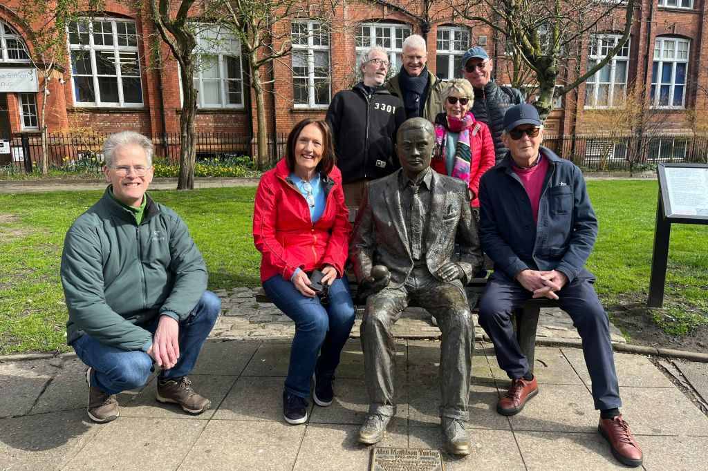 Manchester: Guided City Centre Walking Tour
