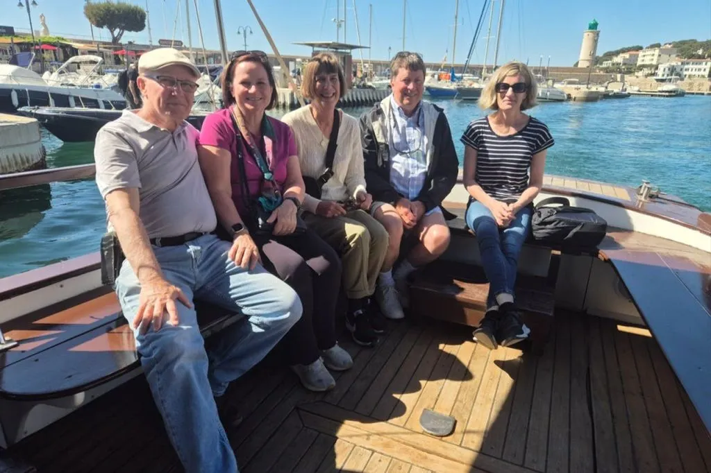Cassis & Calanques National Park: Guided Tour from Aix-en-Provence + Boat Ride