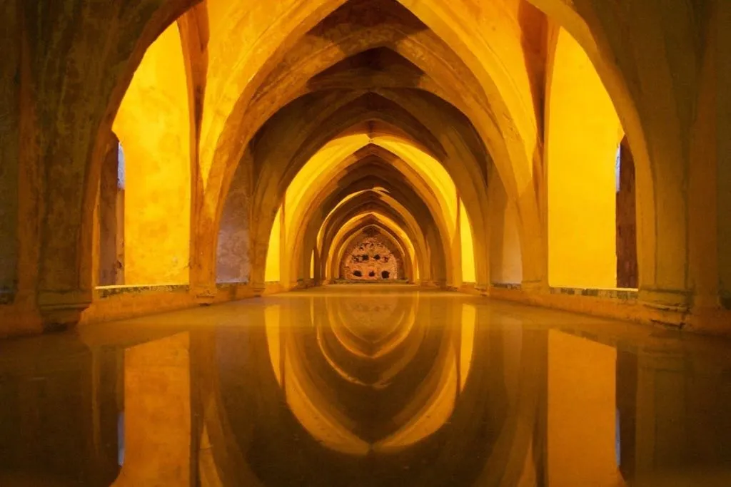 Real Alcázar de Sevilla: Entrada de acceso rápido + Tour guiado para grupos reducidos