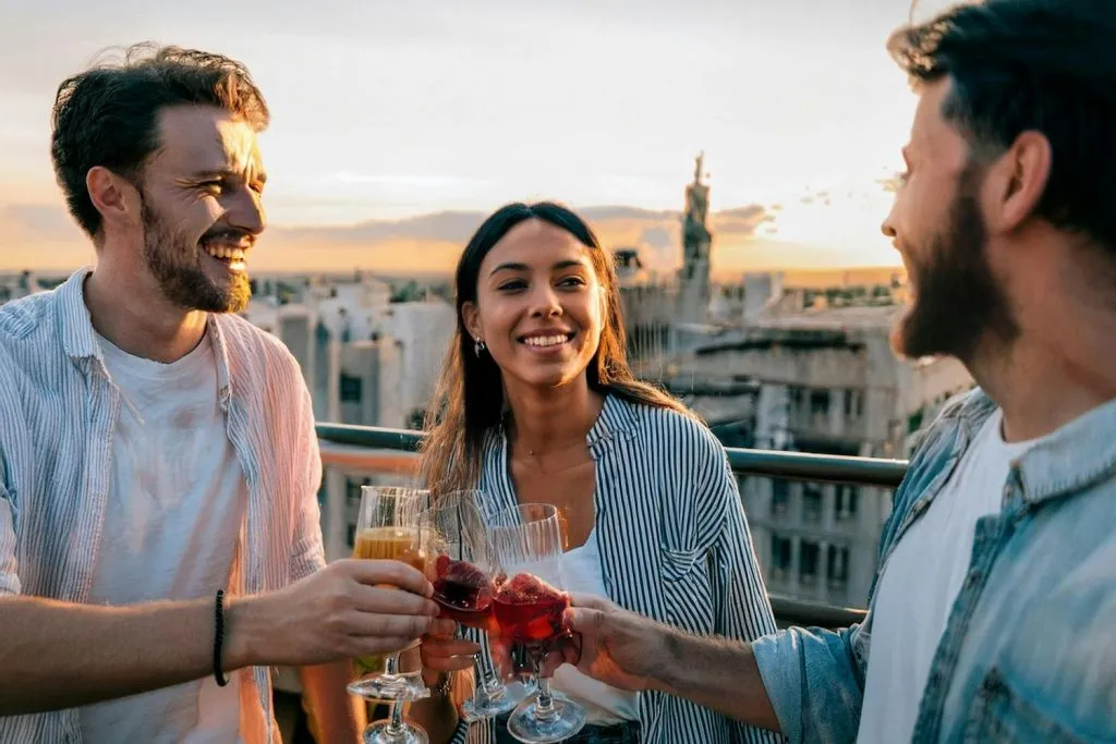 Sevilla: Ruta Guiada de Tapas y Cata de Vinos