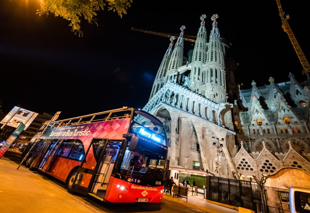 Barcelona Christmas Tour by Bus