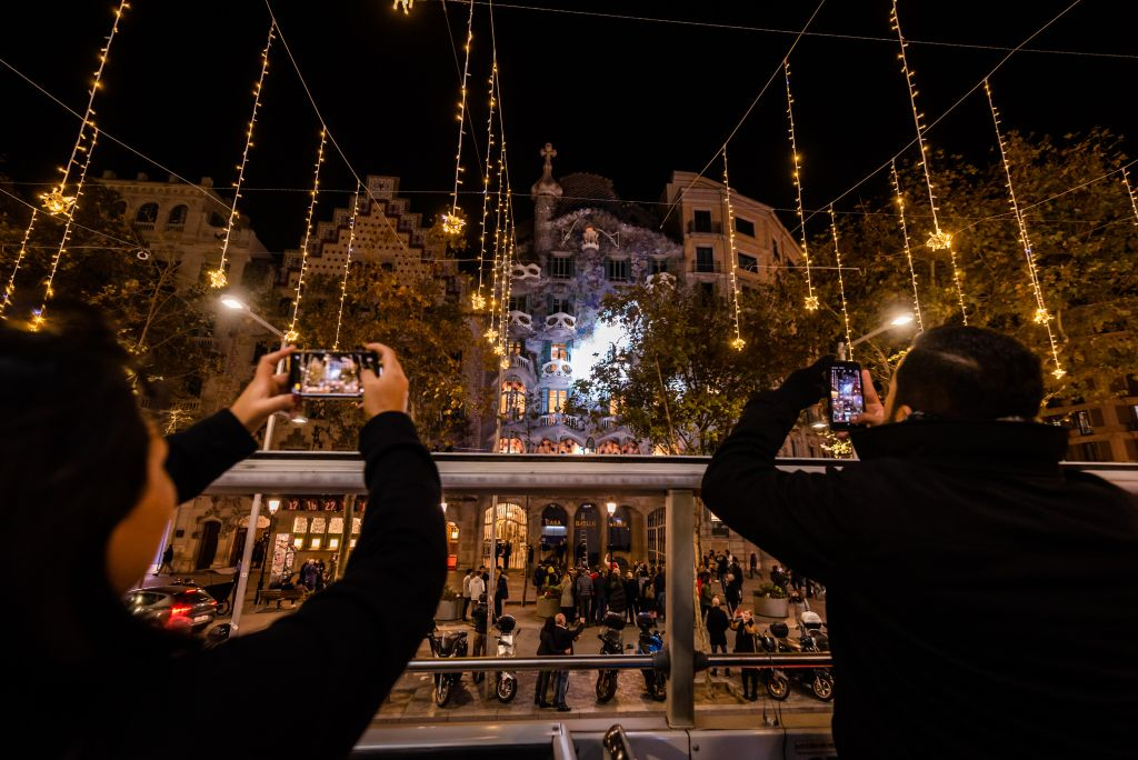 Barcelona Christmas Tour by Bus