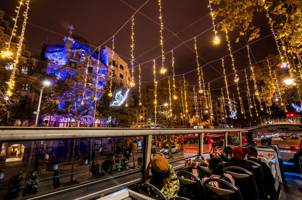 Barcelona Christmas Tour by Bus