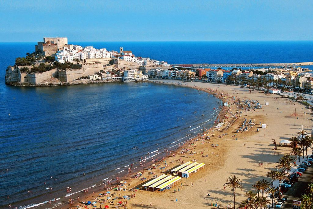 From Valencia: Peñíscola Day Tour + Game of Thrones Sites