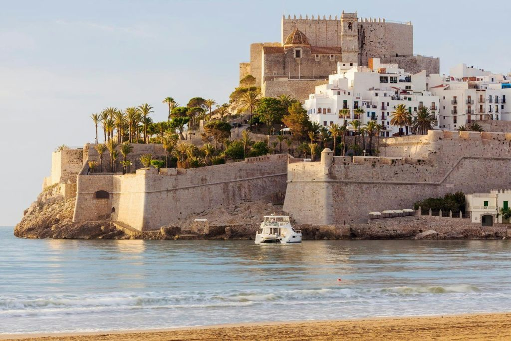 From Valencia: Peñíscola Day Tour + Game of Thrones Sites