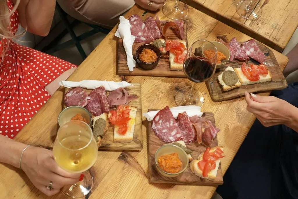Tour gastronomico di Firenze: Bistecca alla fiorentina e vino toscano