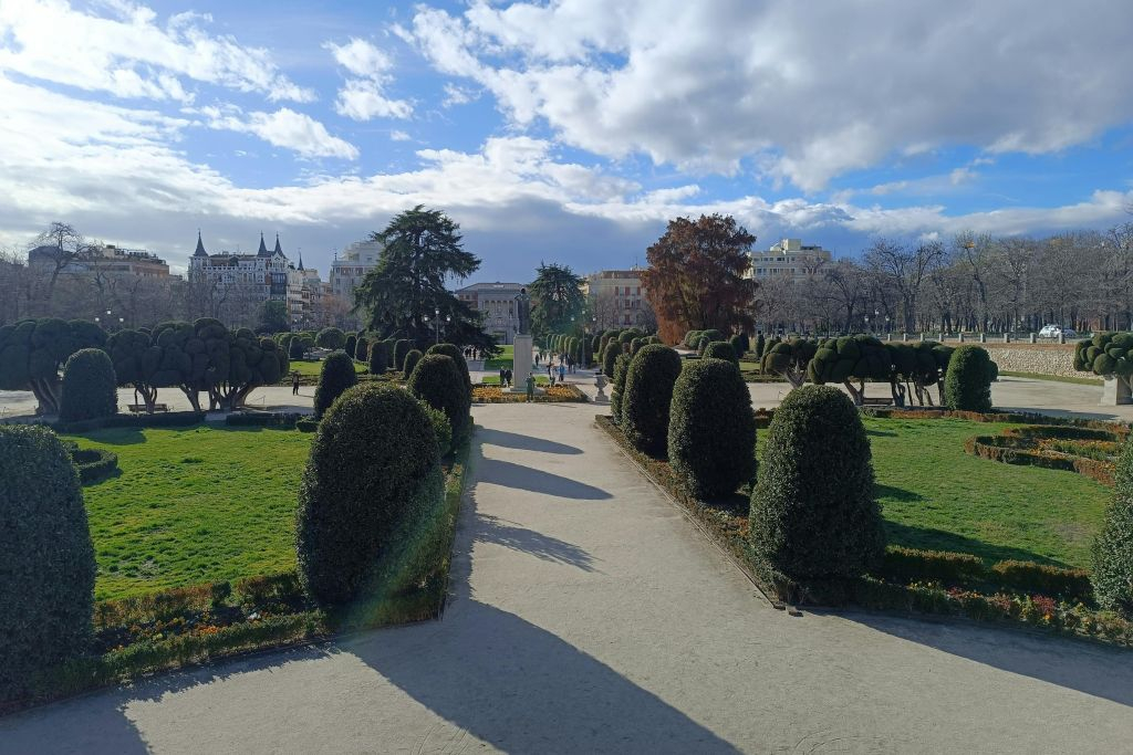 Madrid: Guided Bike Tour