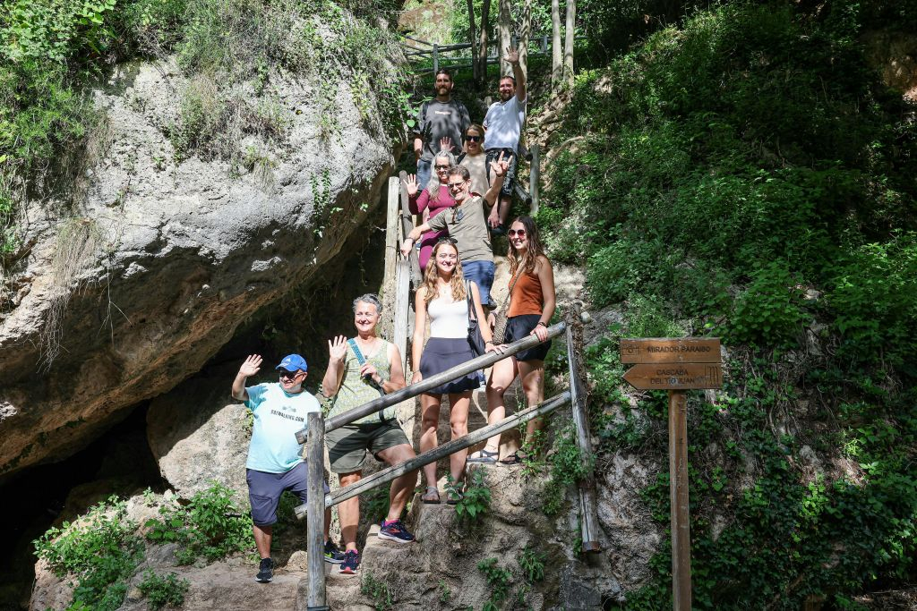 From Valencia: Montanejos Hot Springs & Girlfriend Waterfall with Food Included
