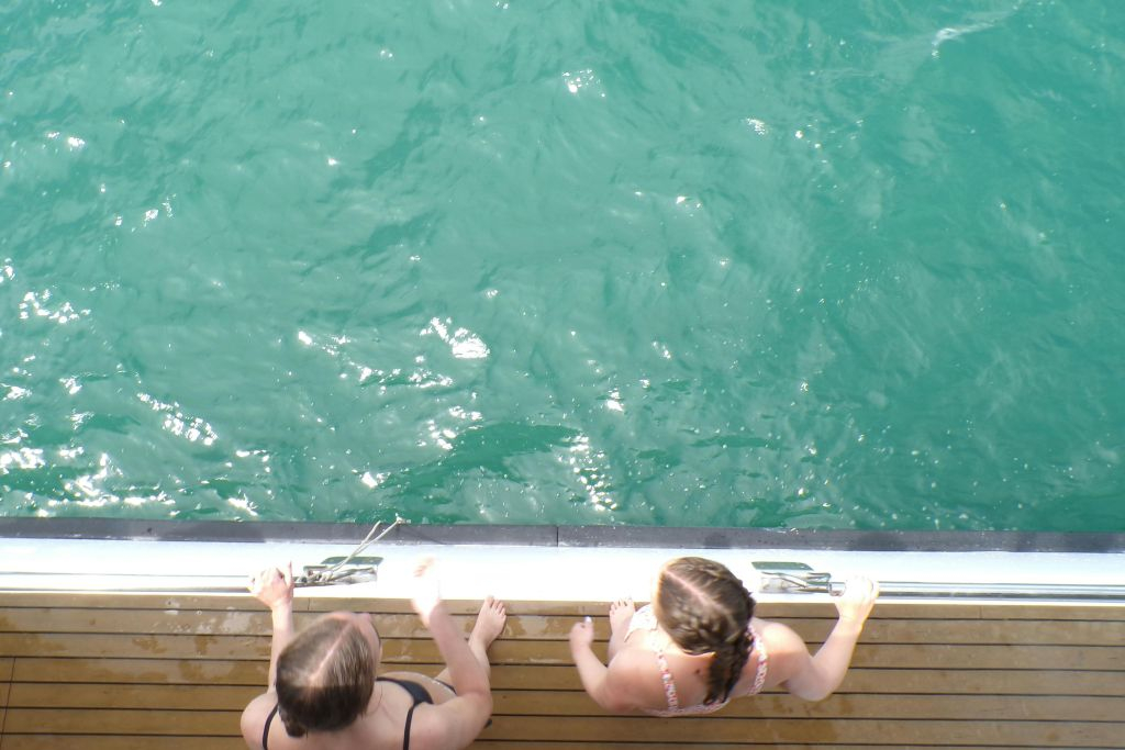 Valencia: Catamaran Cruise with Valencian Paella