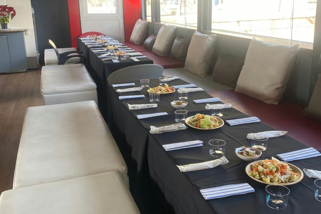 Valencia: Catamaran Cruise with Valencian Paella