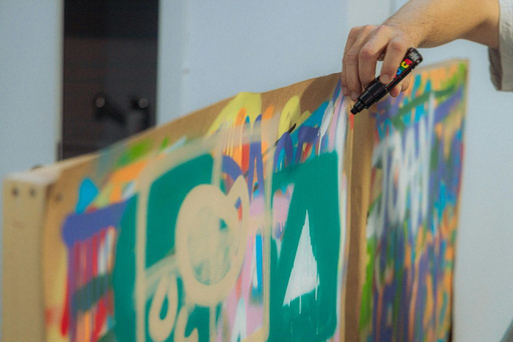 Valencia: Guided Graffiti Workshop & Urban Art Tour