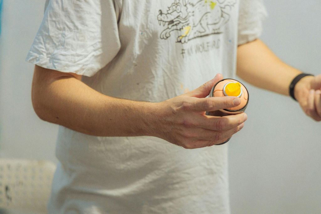 Valencia: Guided Graffiti Workshop & Urban Art Tour