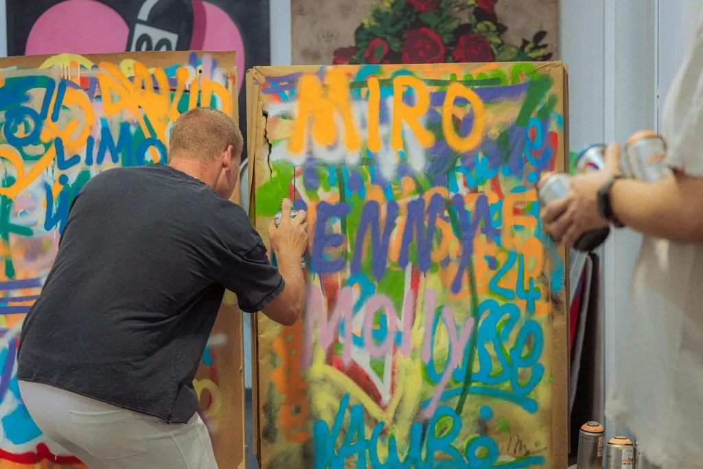 Valencia: Guided Graffiti Workshop & Urban Art Tour