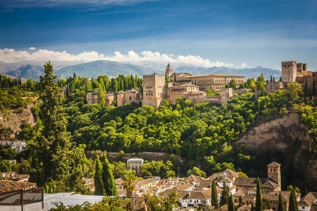 Alhambra y Palacios nazaríes: Entrada sin colas por la mañana