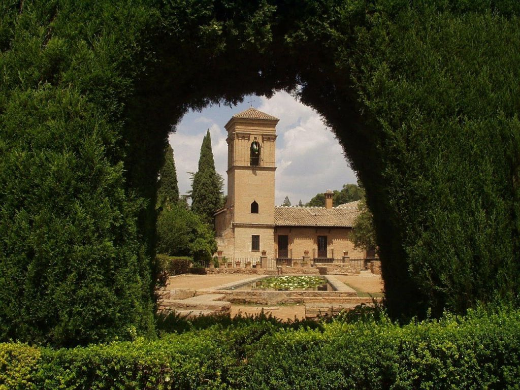 Alhambra: Entradas sin colas + Palacios Nazaríes opcionales