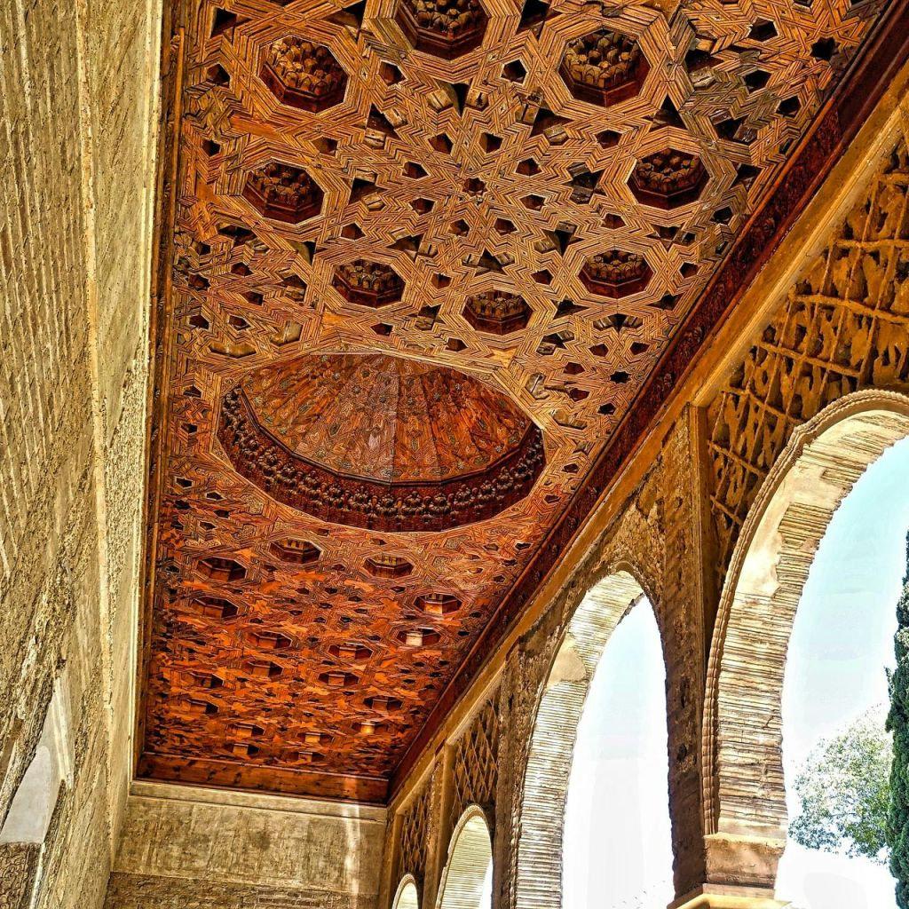 Alhambra: Entradas sin colas + Palacios Nazaríes opcionales