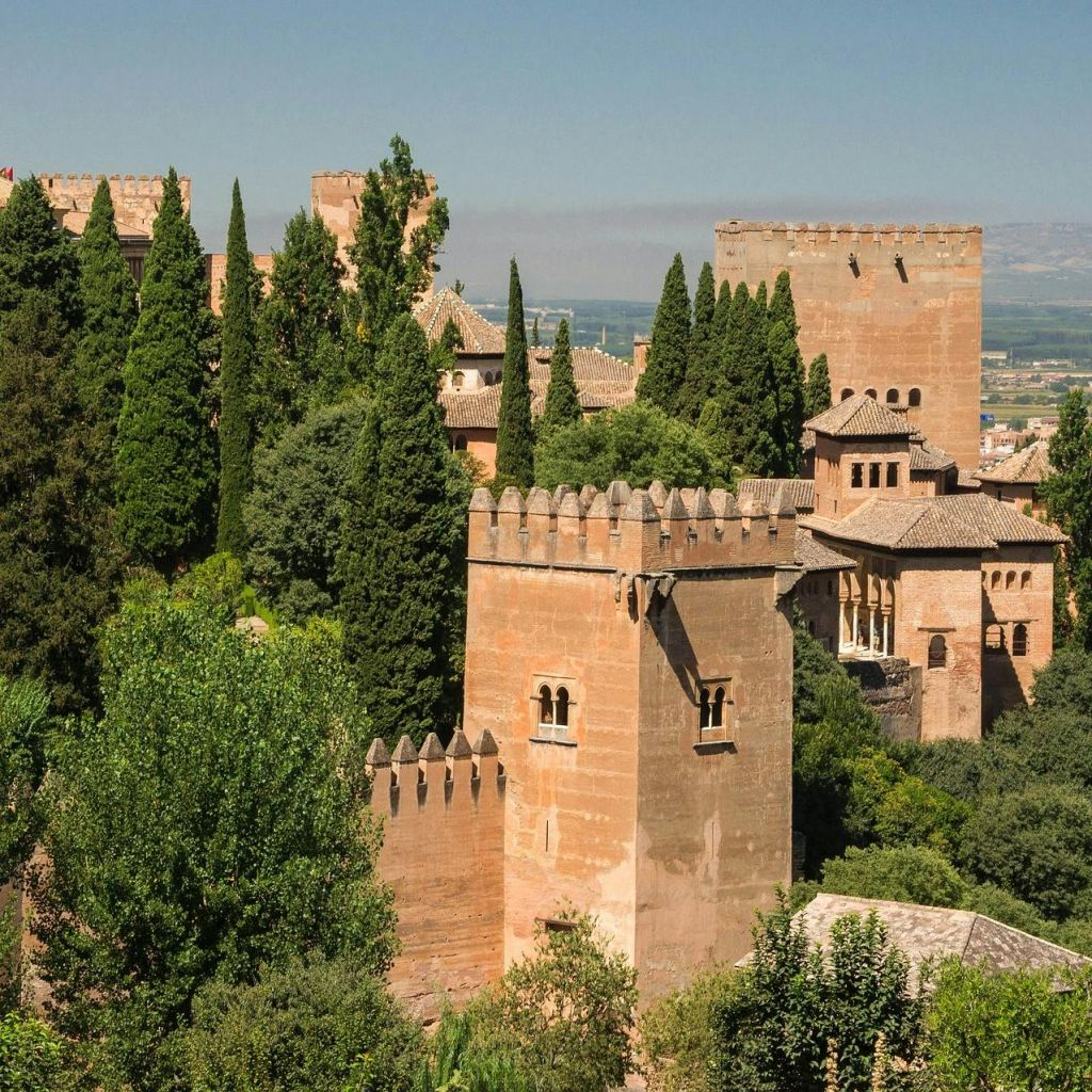 Alhambra: Entradas sin colas + Palacios Nazaríes opcionales