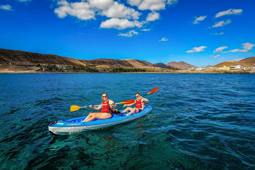 Fuerteventura: Guided Kayak & Snorkeling Tour + Roundtrip Transfer
