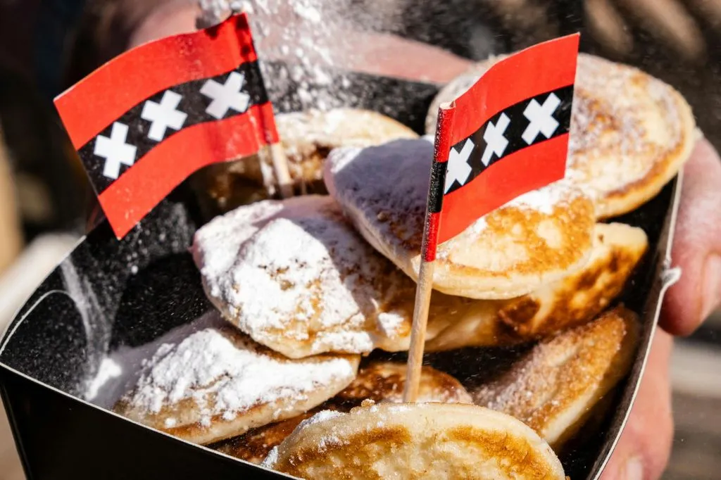 Amesterdão: Passeio de barco guiado pelo canal + Mini panquecas holandesas (Poffertjes)