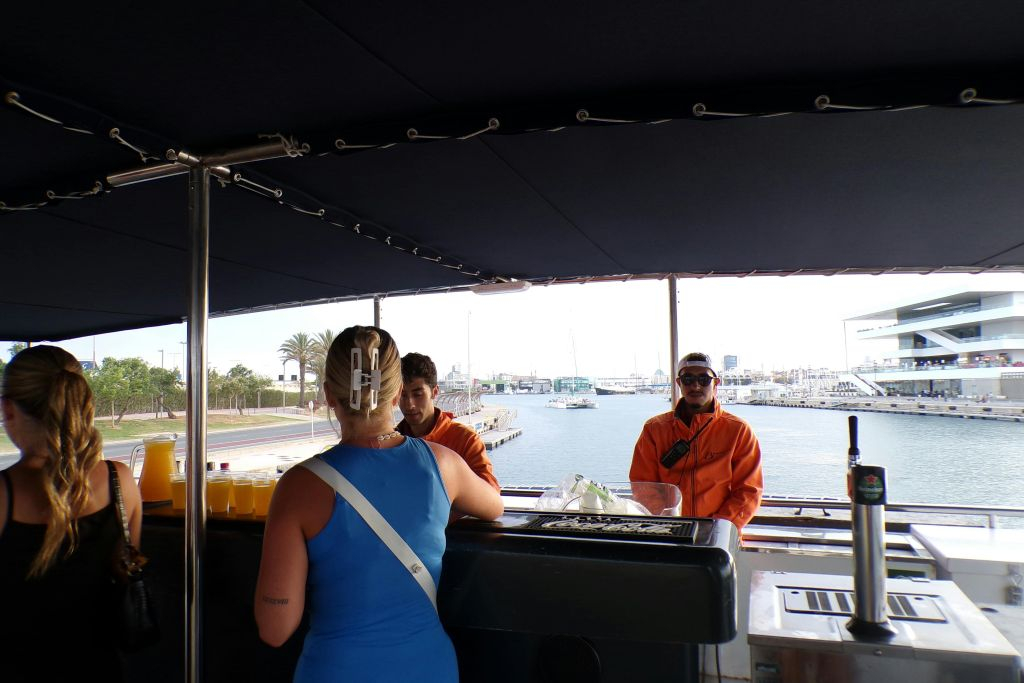 Valencia: Catamaran Cruise + Mussel & Wine Tasting