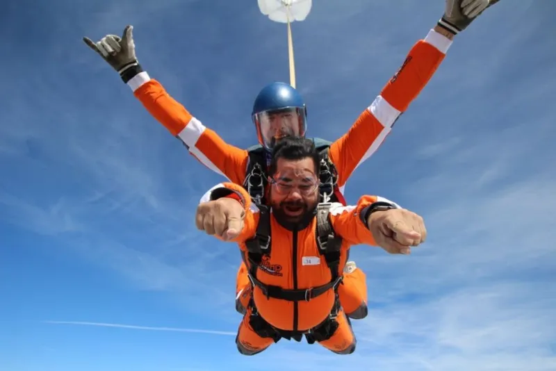 Prague: Tandem Skydiving Experience + Transfers