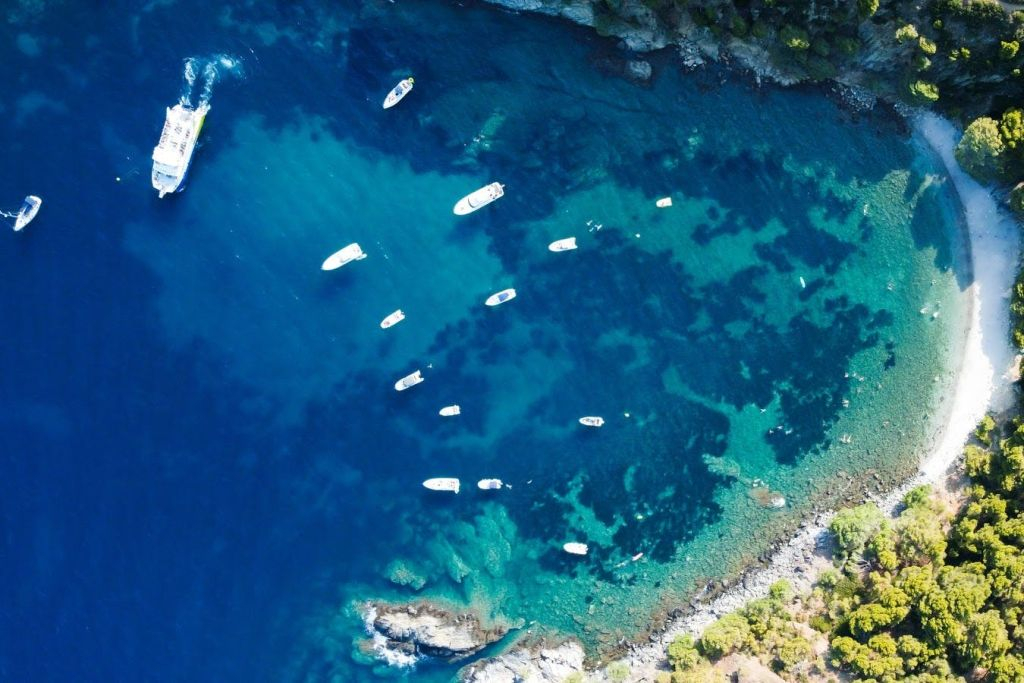 Cadaqués: Excursión en barco de 3 horas + parada para nadar