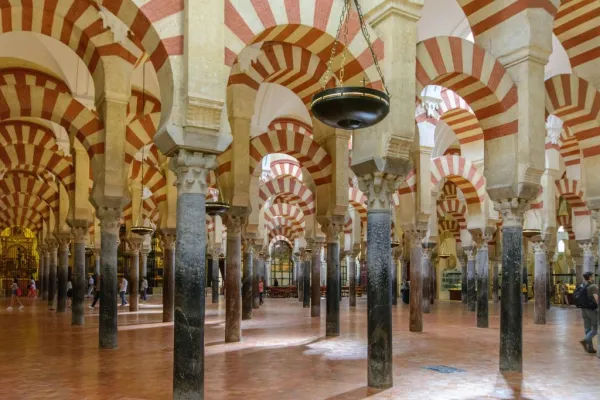 Cordova e Moschea-Cattedrale: Gita guidata di un giorno da Siviglia