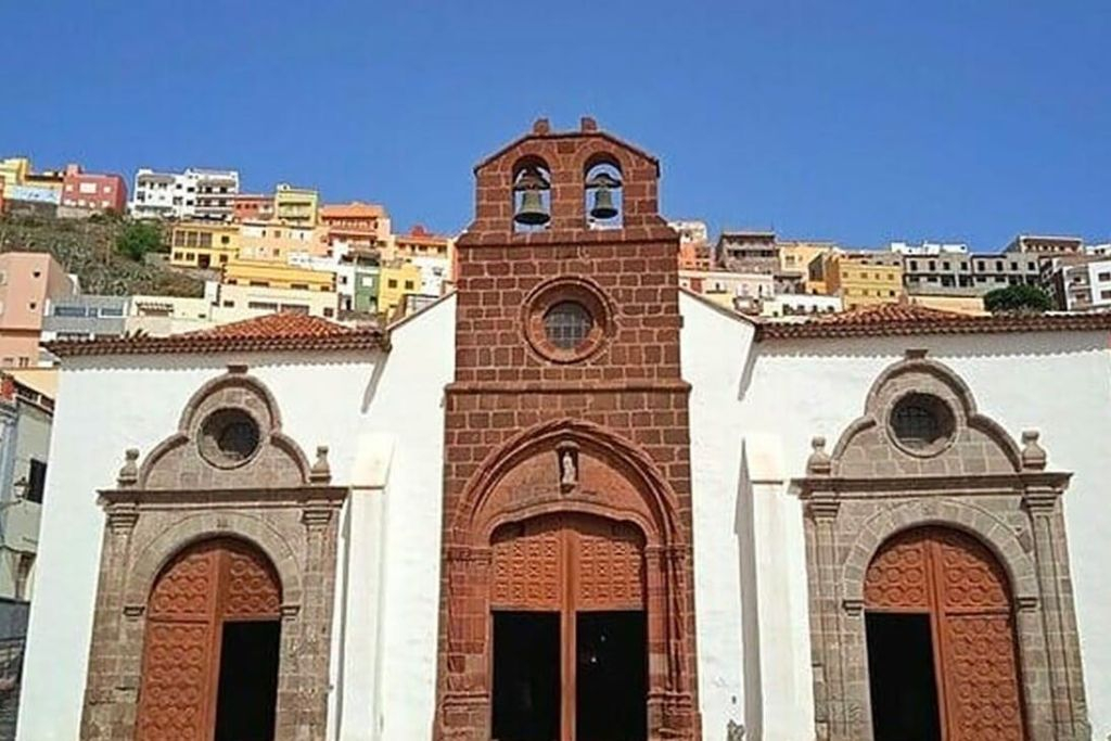 La Gomera: Visita Guiada + Paseo en Ferry + Comida + Traslado
