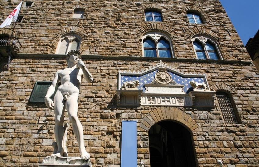 Florence: Small Group Guided Walking Tour + Roundtrip Train