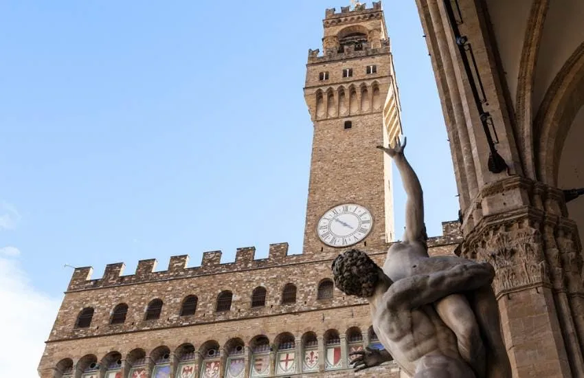 Florence: Small Group Guided Walking Tour + Roundtrip Train