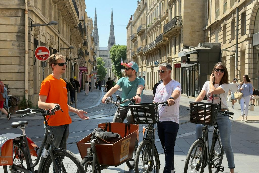 Bordeaux : visite guidée à vélo de 2,5 heures