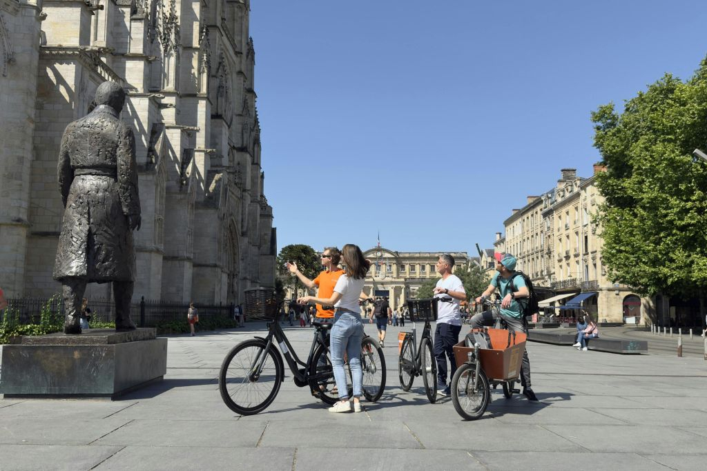 Bordeaux : visite guidée à vélo de 2,5 heures
