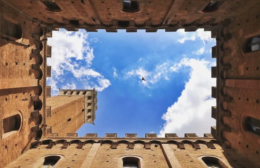 Siena: Riddle Hunt Guided Walking Tour