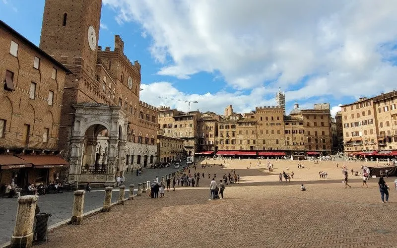 Siena: Riddle Hunt Guided Walking Tour