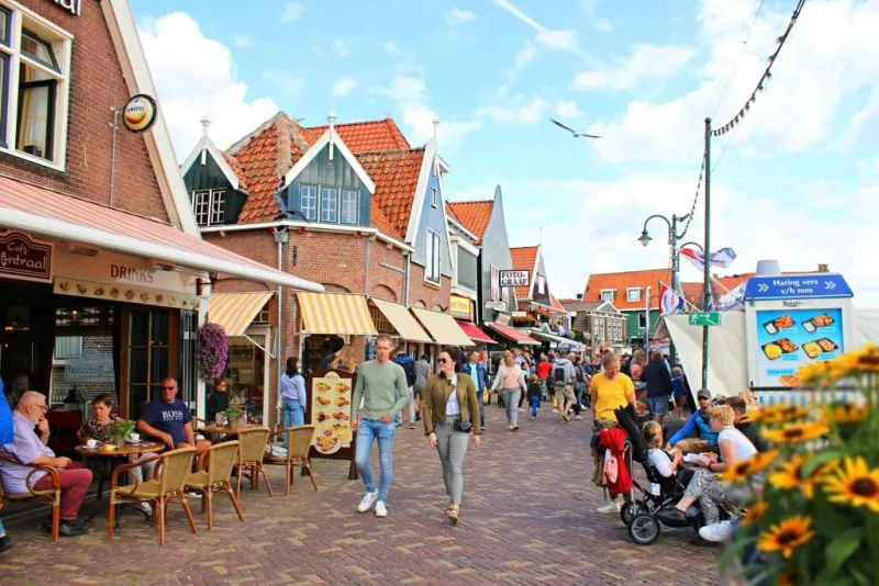 Volendam: excursão de meio dia a partir de Amesterdão + visita a uma quinta de queijo e a uma fábrica de tamancos