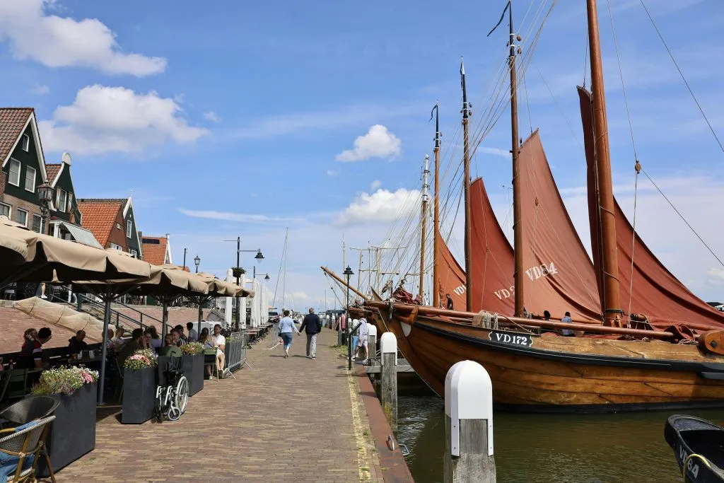 Volendam: excursão de meio dia com visita a uma quinta de queijo e a uma fábrica de tamancos