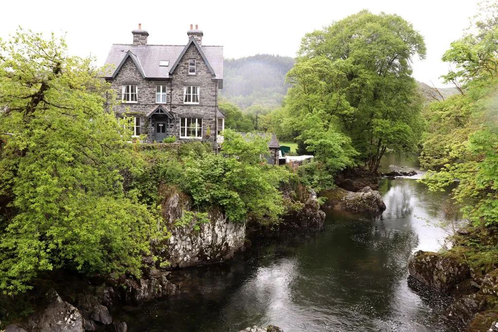 Snowdonia, North Wales & Chester: Guided Day Tour from Manchester
