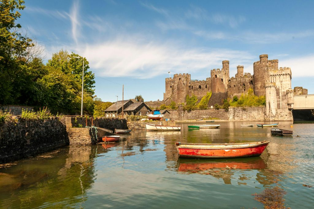 Snowdonia, North Wales & Chester: Guided Day Tour from Manchester