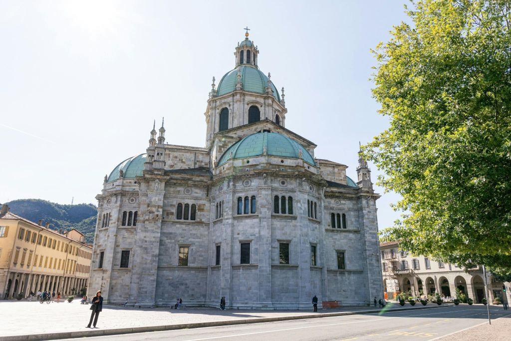 Como e Bellagio: gita guidata di un giorno da Milano + tour in barca