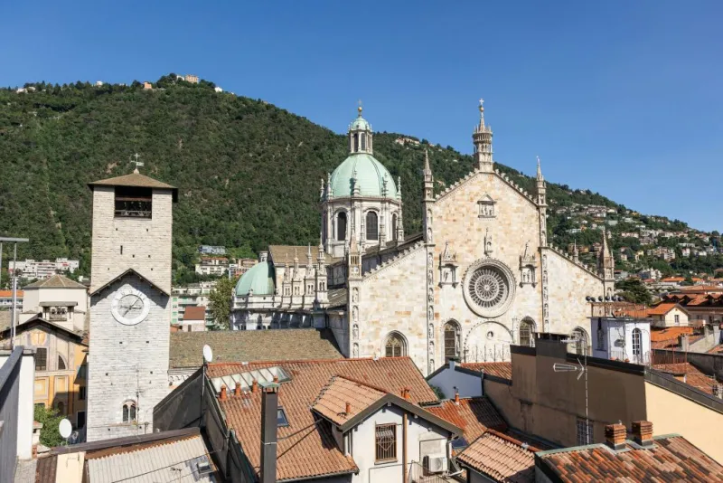 Como e Bellagio: gita guidata di un giorno da Milano + tour in barca