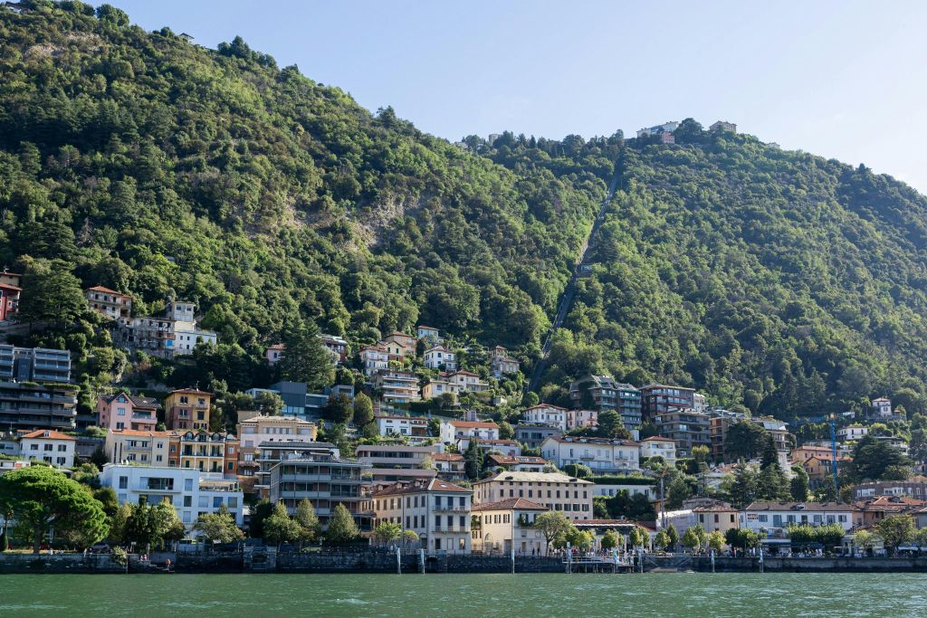 Como e Bellagio: gita guidata di un giorno da Milano + tour in barca